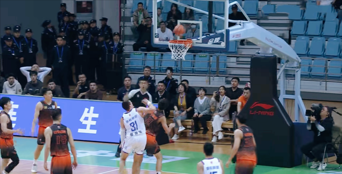 爱游戏APP-加时末段欧篮联焦点战，勒沃库森绝杀压哨，目标明确，心理建设被强调(拜仁62大胜勒沃库森)