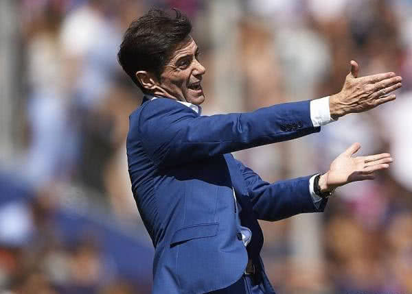 爱游戏APP-波士顿凯尔特人训练开放日；今夜防线松动引欢呼；亚冠在即；控场能力受关注的简单介绍