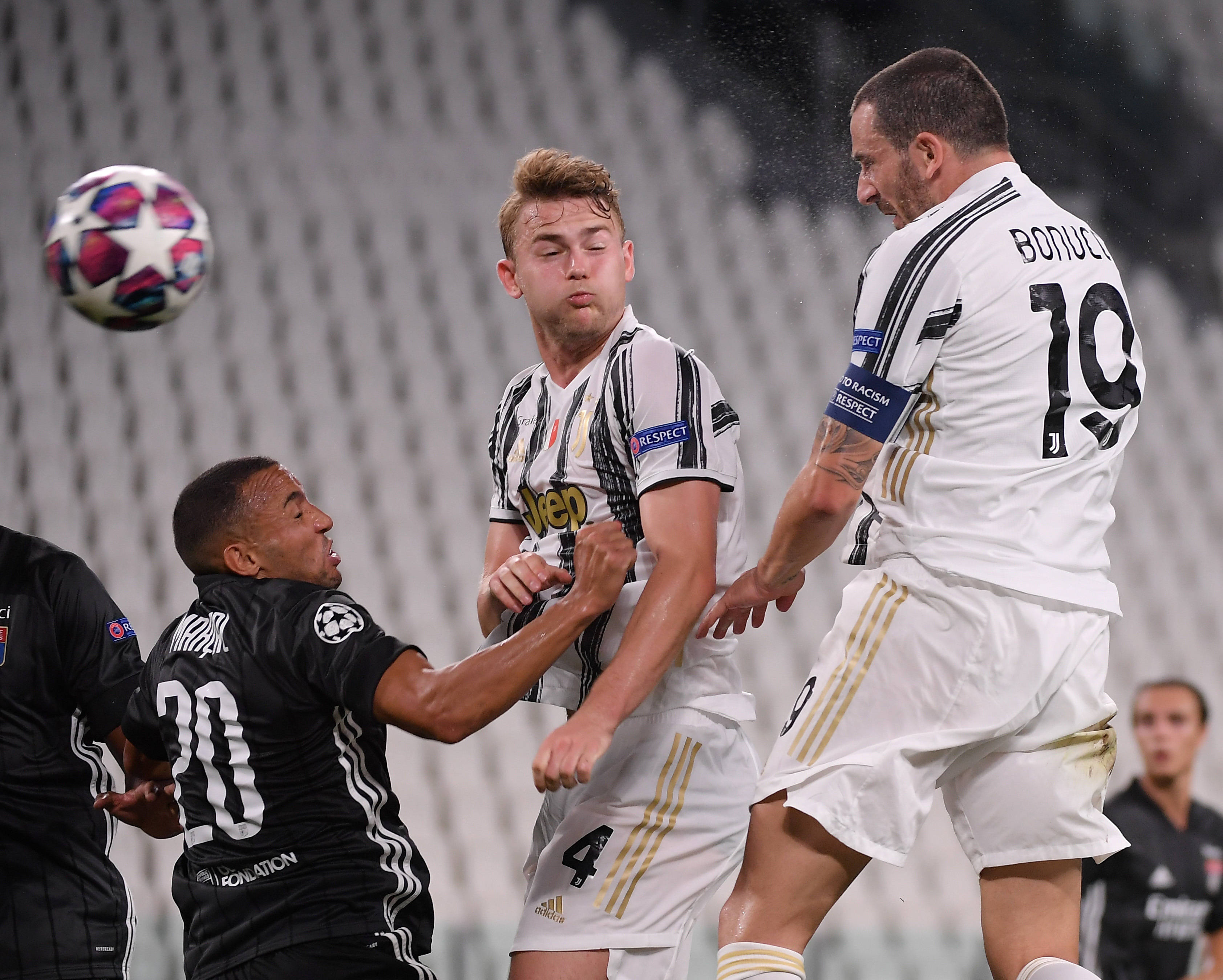 爱游戏体育-包含法甲赛程吃紧，尤文图斯集结日队长鼓劲，话题不断，赛程密集仍需轮换的词条