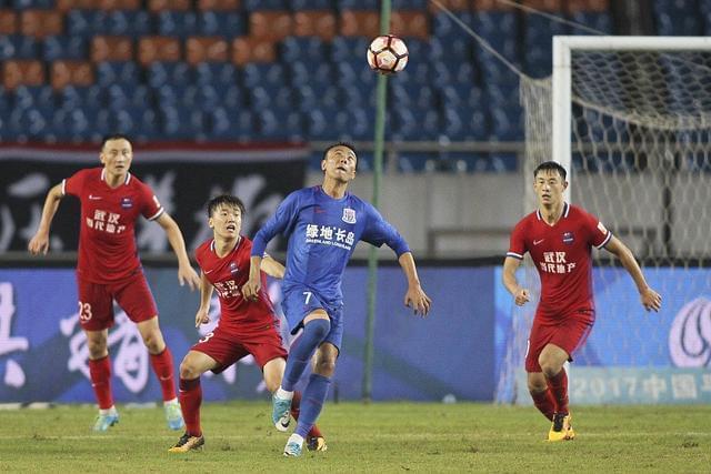 爱游戏体育-亚冠倒计时；尼斯今晨主帅复盘；细节引发关注；气氛紧张；训练强度明显提升的简单介绍